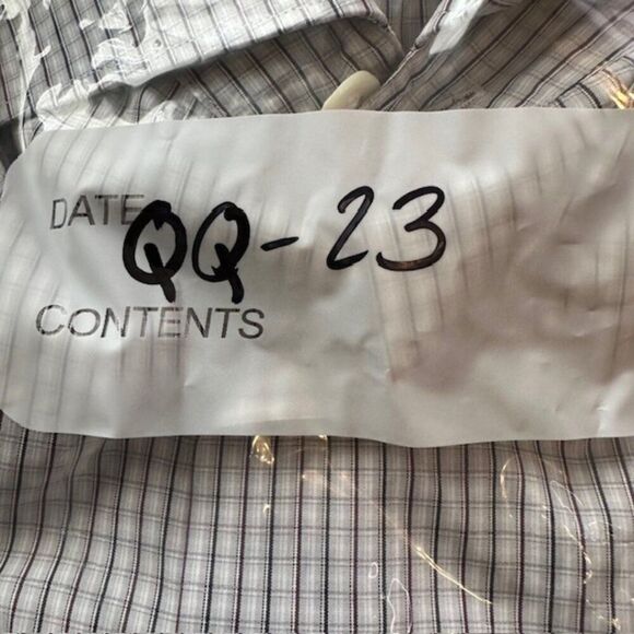 Canali/Italy Men's Gray/White/Black Plaid LS Shirt in Size 46-18 (XXL) - Picture 7 of 7